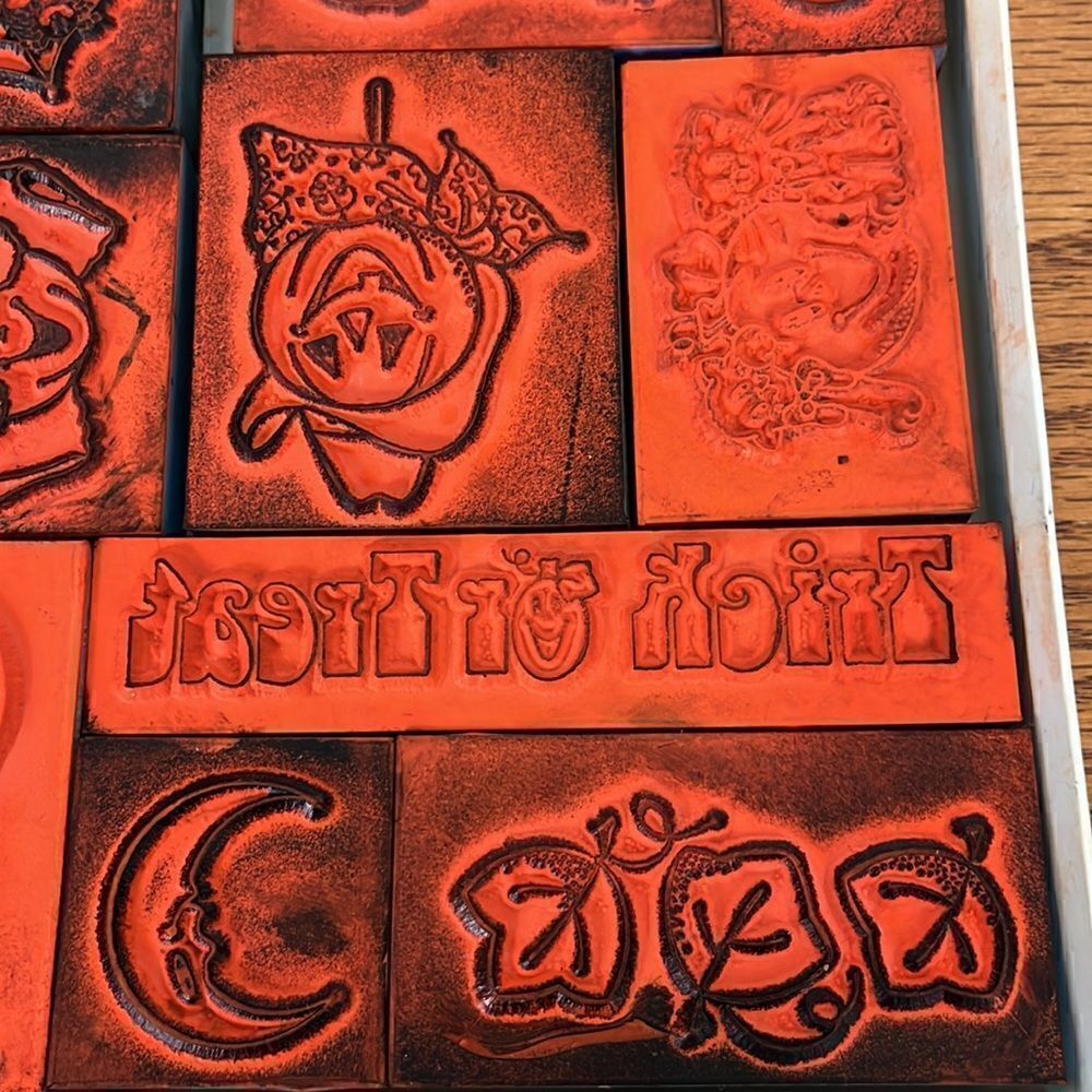 Daisy Kingdom Vintage set of 13 rubber stamps - Picture 6 of 6